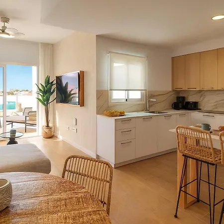 בית נופש Serena Del Mar By Livvo פלאיה בלנקה